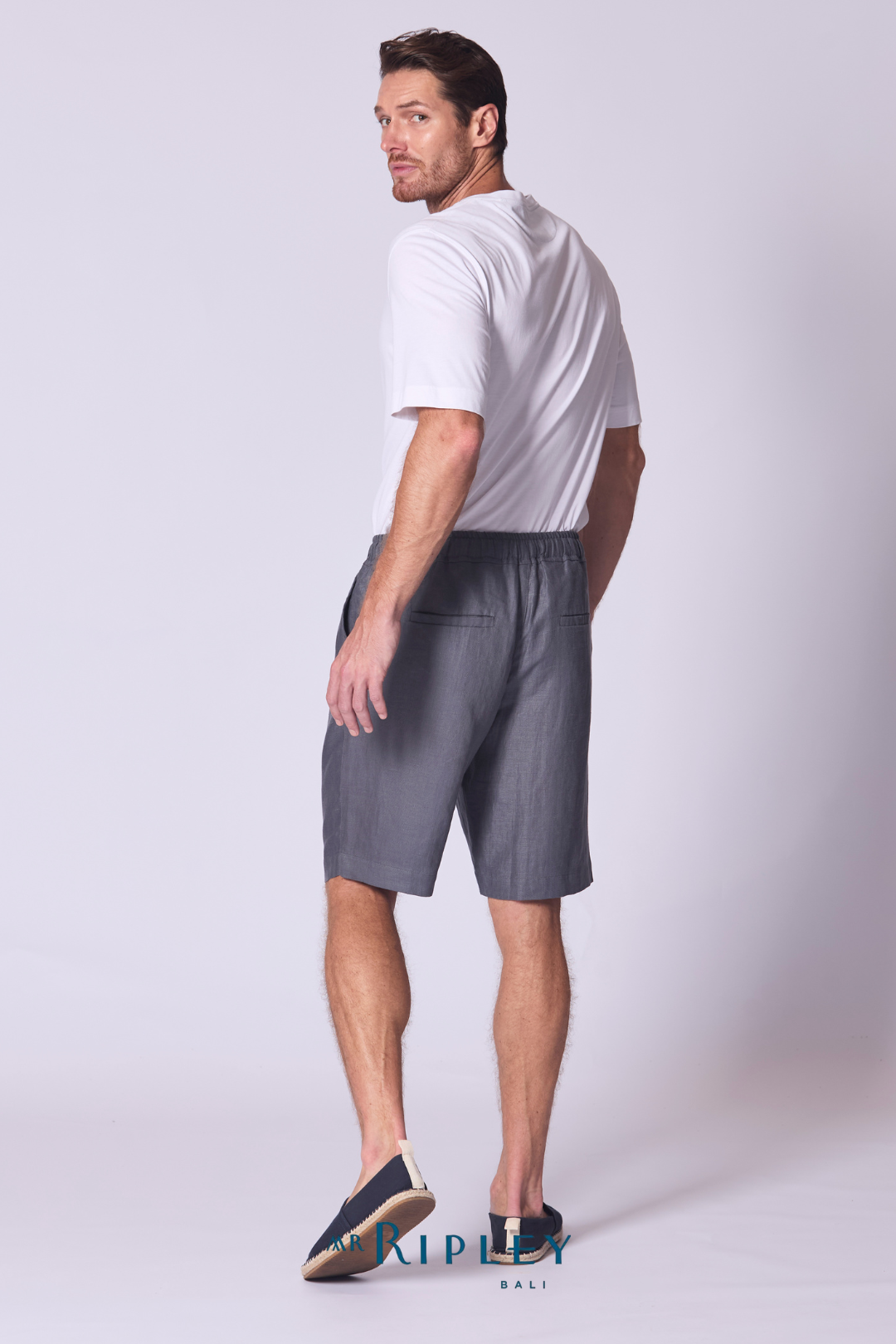 Relaxed Linen Short in Amethyst