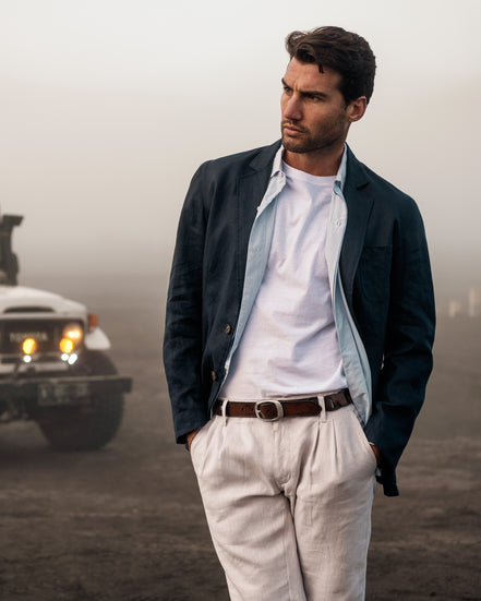 Tailored Classic Linen Blazer in Navy