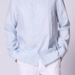 Camisa de lino con cuello mandarín de chambray