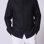 Camisa de lino con cuello mao en azul marino