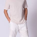 Camiseta de algodón Supima con cuello de muesca en color piedra